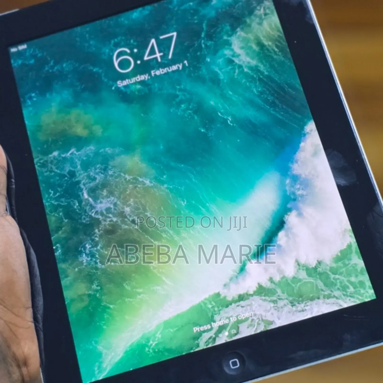 New Apple iPad 9.7 16 GB