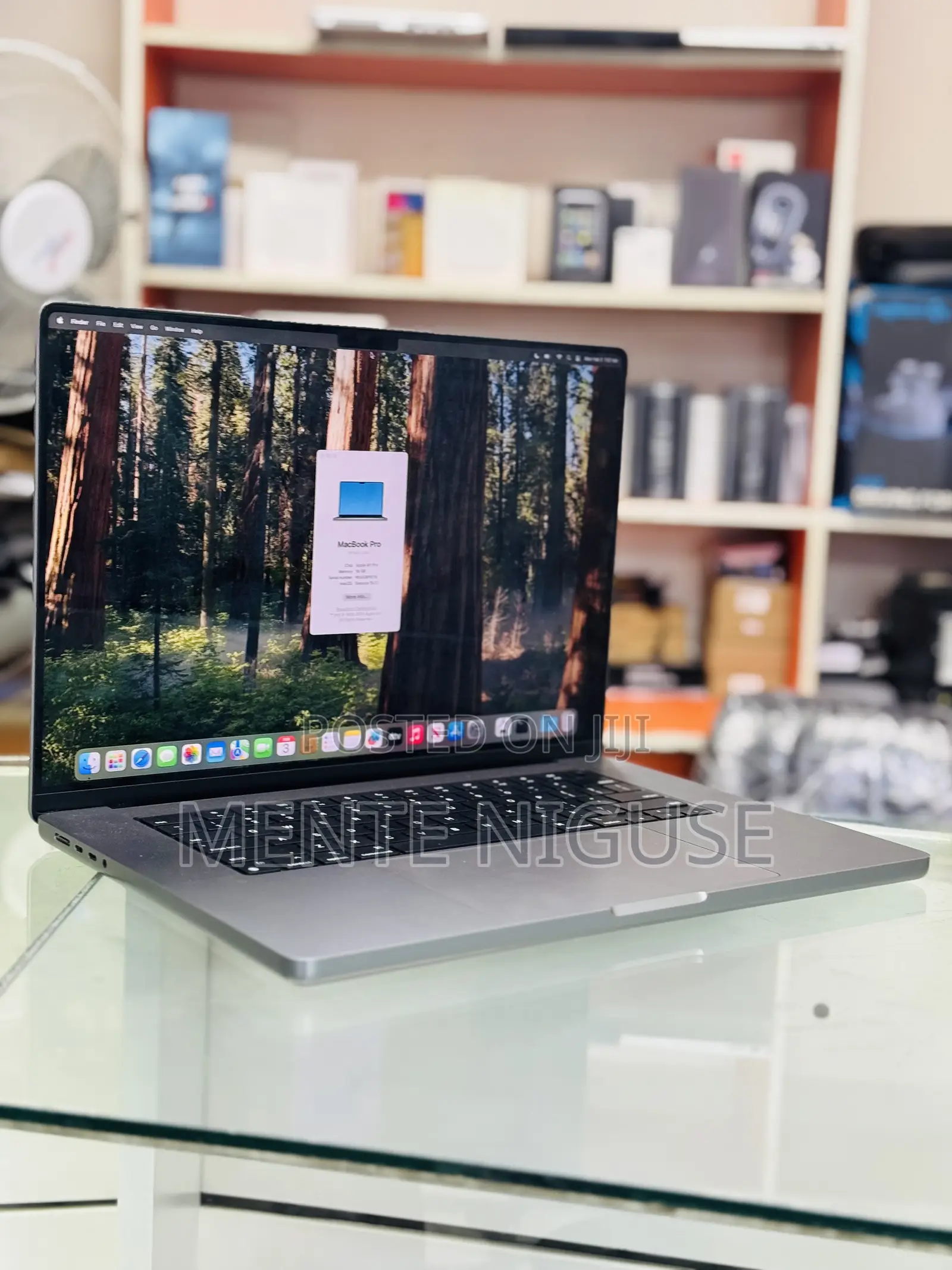 New Laptop Apple MacBook Pro 2021 M1 16GB Apple M1 Pro SSD 512GB