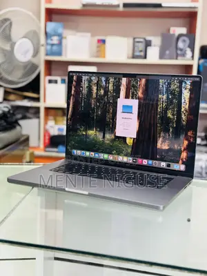 New Laptop Apple MacBook Pro 2021 M1 16GB Apple M1 Pro SSD 512GB