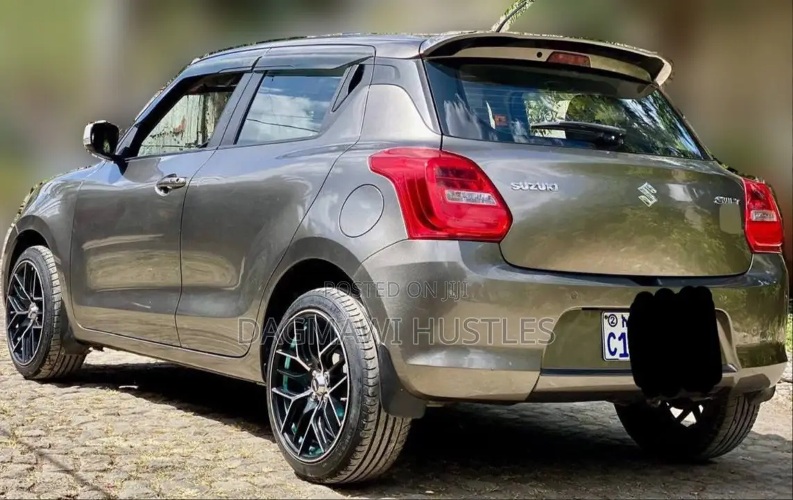 Suzuki Swift 2022 Gray
