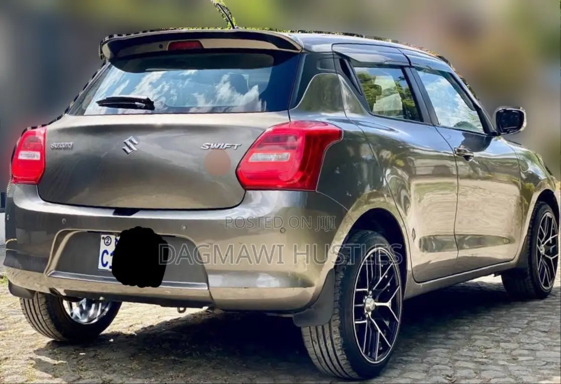 Suzuki Swift 2022 Gray