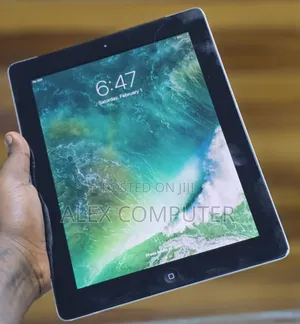 Photo - New Apple iPad 9.7 4 GB Silver