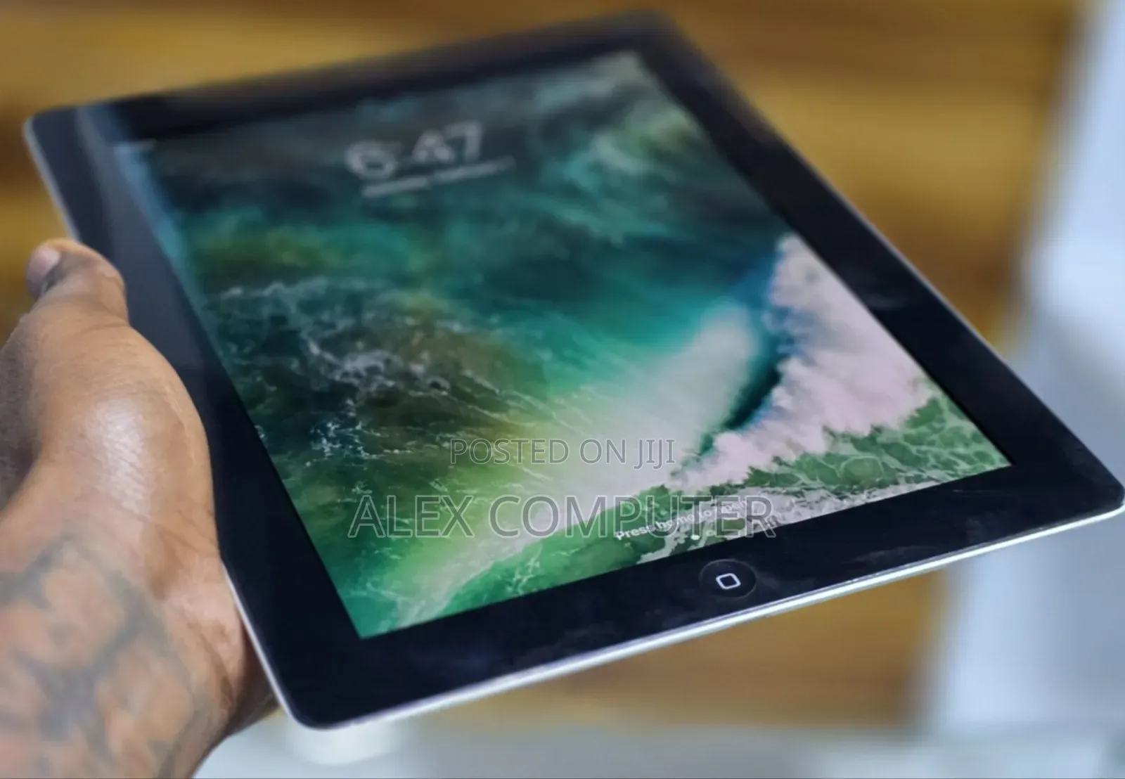 New Apple iPad 9.7 4 GB Silver