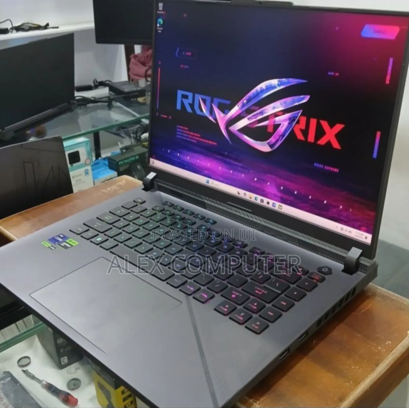 New Laptop Asus ROG Strix G15 32GB Intel Core I9 SSD 1T
