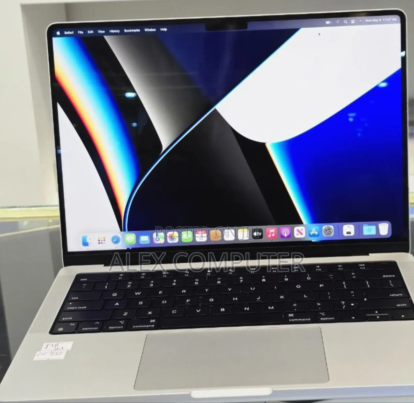 New Laptop Apple MacBook Pro 2021 M1 16GB Apple M1 SSD 512GB