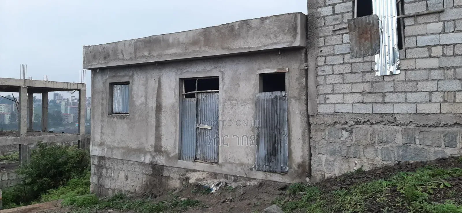 6bdrm House in Weregenu (Tafo), Yeka for sale