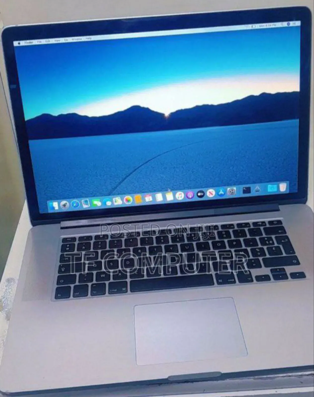 New Laptop Apple MacBook Pro 2017 16GB Intel Core I7 SSD 256GB