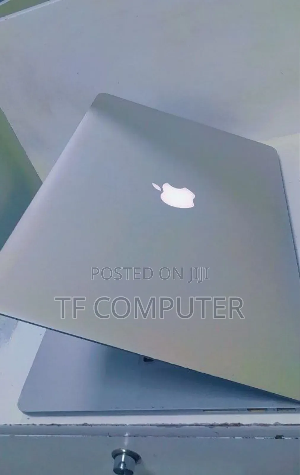 New Laptop Apple MacBook Pro 2017 16GB Intel Core I7 SSD 256GB