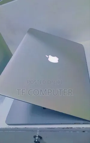 New Laptop Apple MacBook Pro 2017 16GB Intel Core I7 SSD 256GB