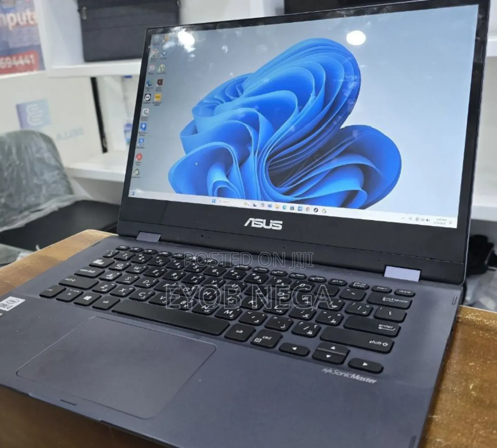 New Laptop Asus VivoBook Flip 14 TP401CA 4GB Intel Core I3 SSD 256GB