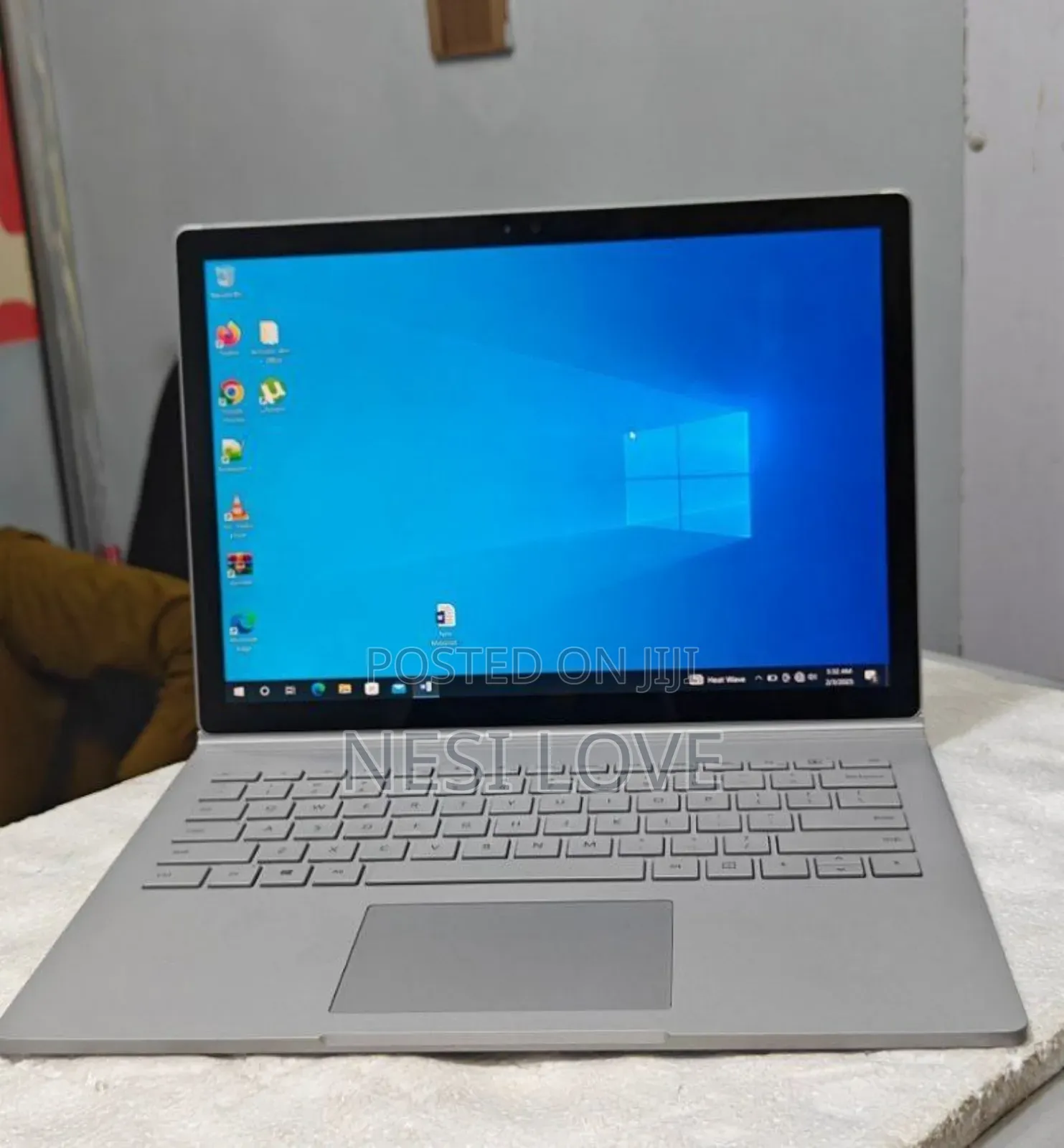 New Laptop Microsoft Surface Book 8GB Intel Core I5 SSD 512GB