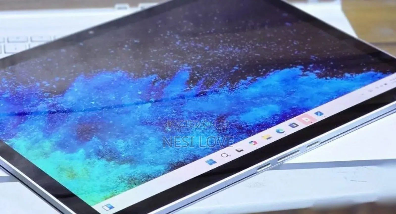 New Laptop Microsoft Surface Book 8GB Intel Core I5 SSD 512GB