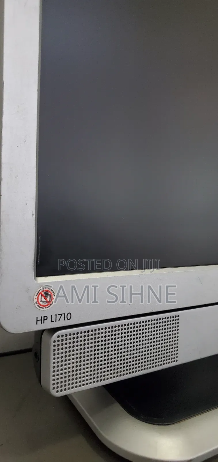 Hp 17 Inch Monitor With Quality Speaker 2500 Birr Only