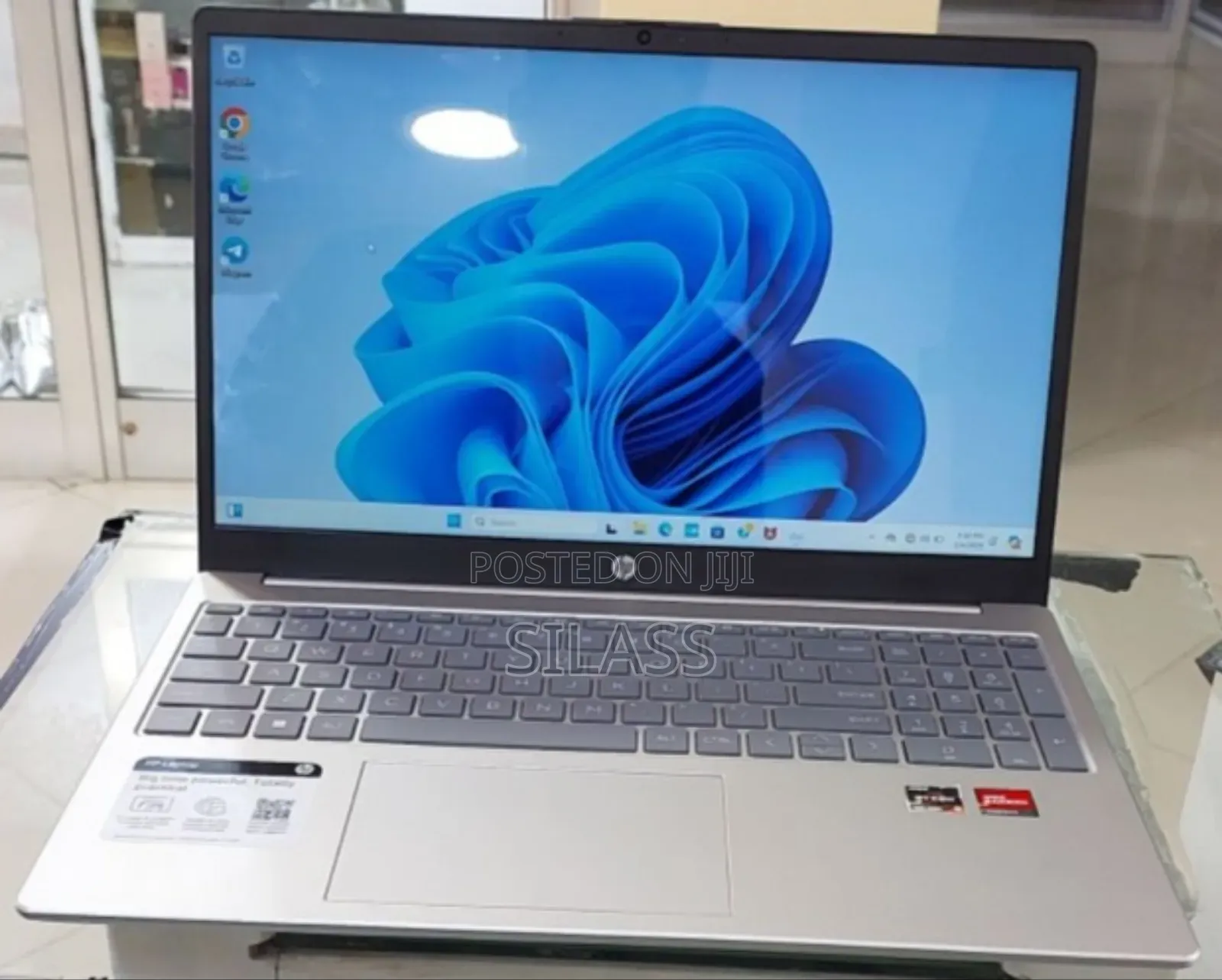 New Laptop HP Stream Notebook 8GB AMD Ryzen 5 SSD 512GB