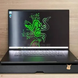 New Laptop Razer Blade Stealth 32GB Intel Core I7 SSD 1T