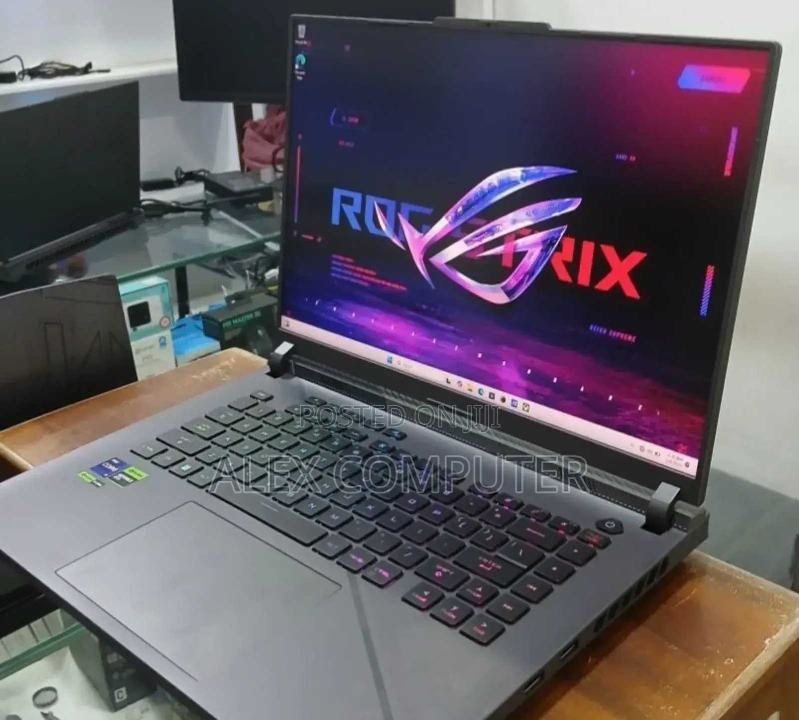New Laptop Asus ROG Strix G15 32GB Intel Core I9 SSD 1T