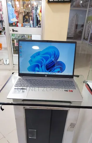 New Laptop HP Stream Notebook 8GB AMD Ryzen 5 SSD 512GB