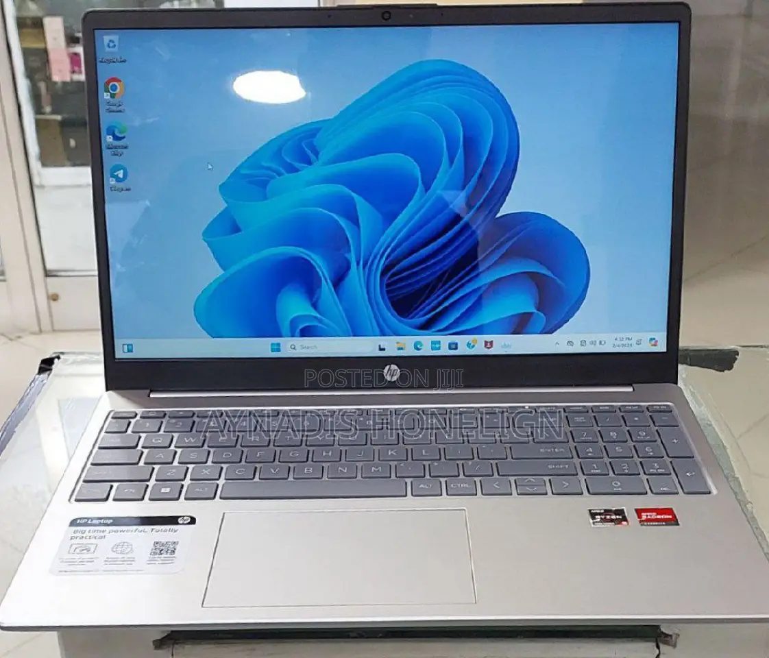 New Laptop HP Stream Notebook 8GB AMD Ryzen 5 SSD 512GB