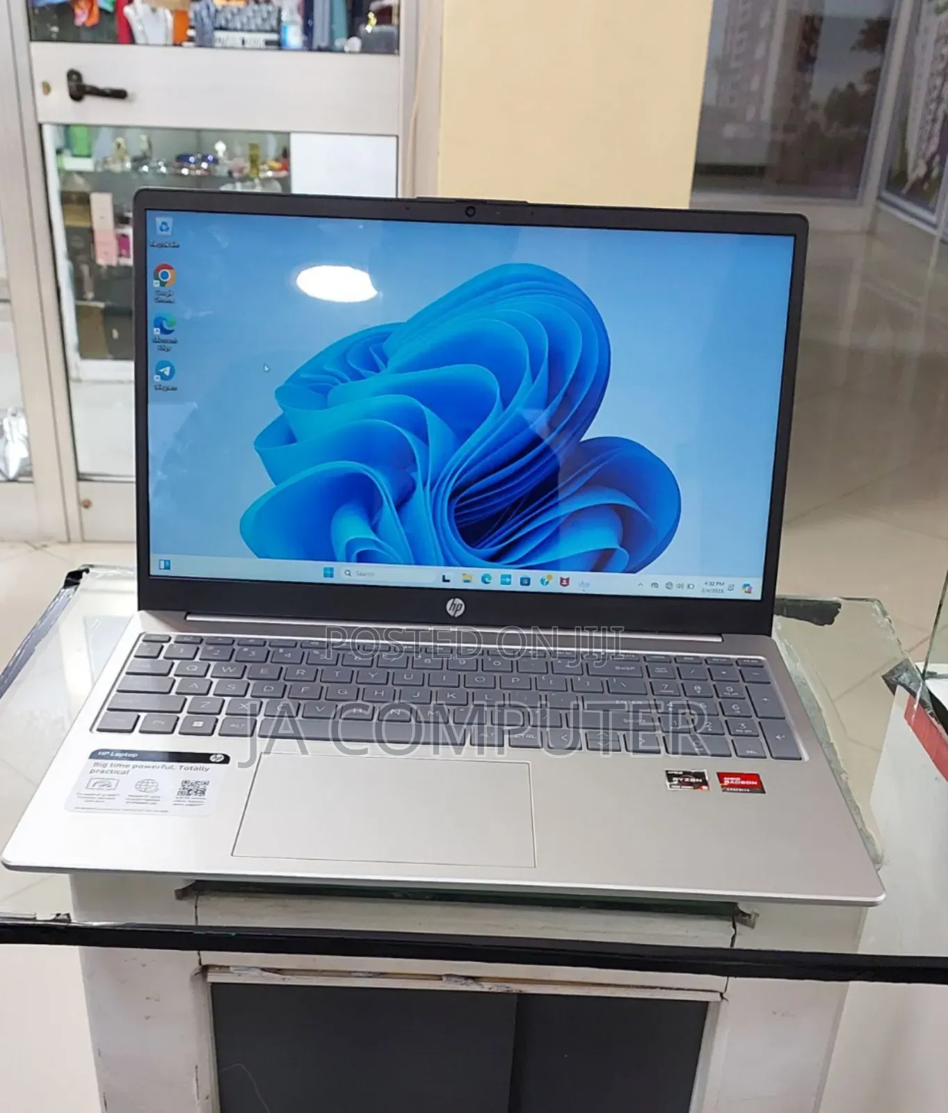 New Laptop HP Stream Notebook 8GB AMD Ryzen 5 SSD 512GB