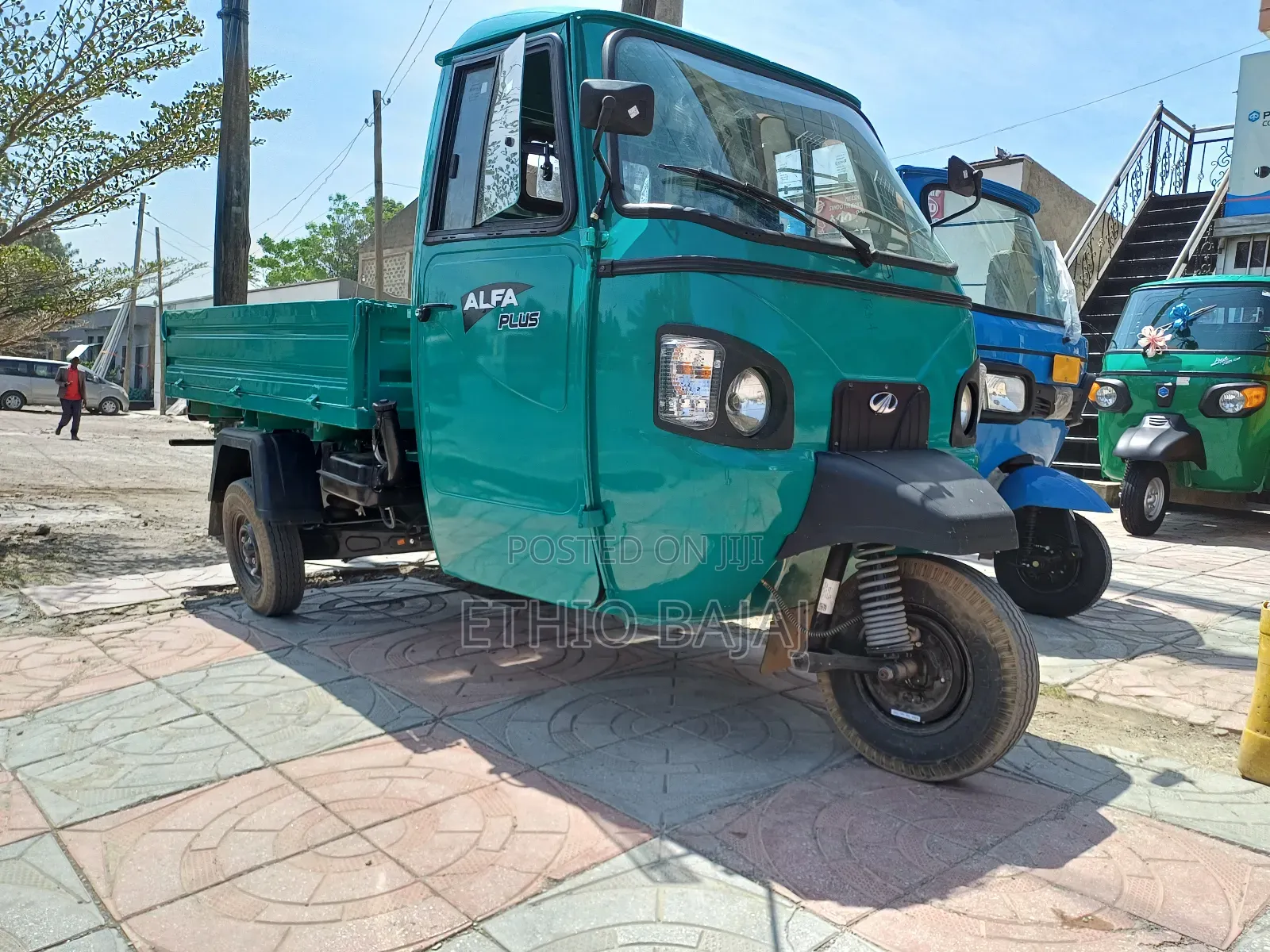New Mahindra Centuro 2024 Blue