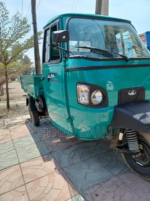 New Mahindra Centuro 2024 Blue
