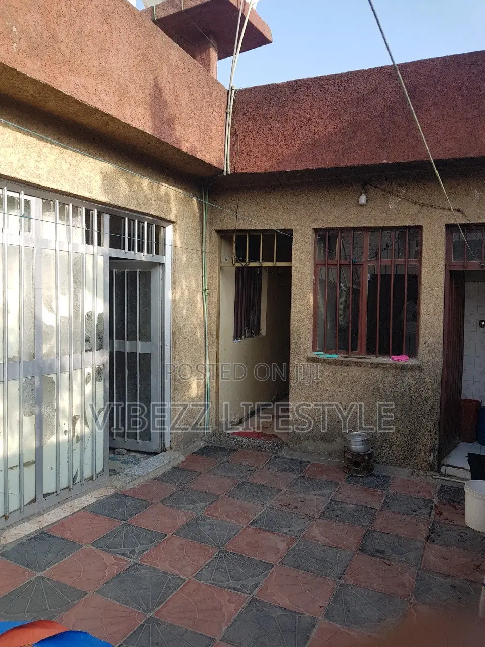 Furnished 2bdrm House in Yeka for sale