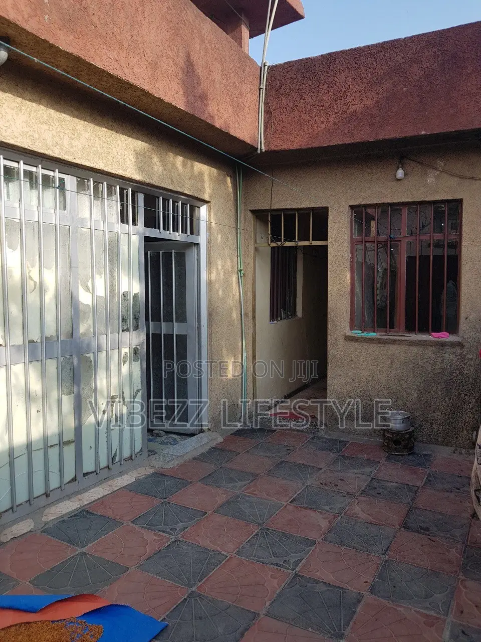 Furnished 2bdrm House in Yeka for sale