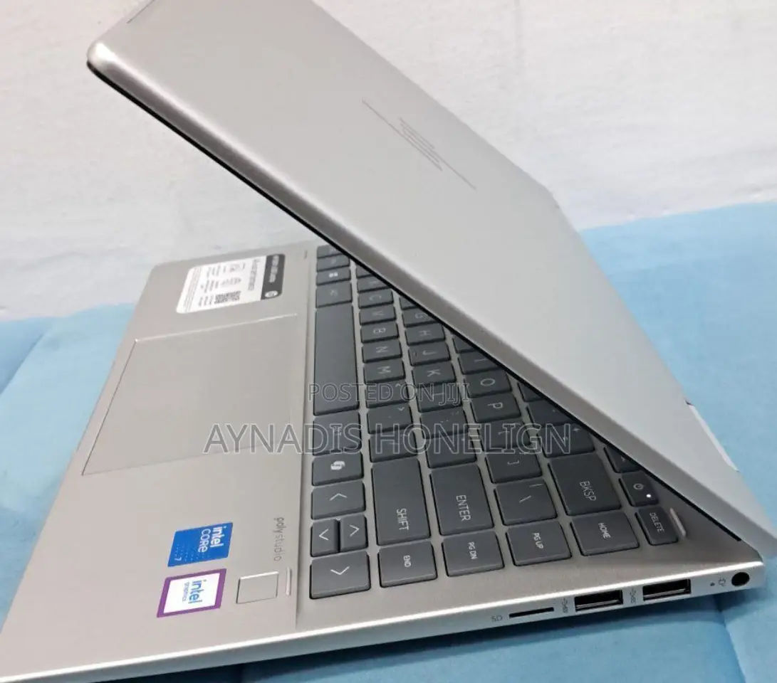 New Laptop HP Envy X360 16GB Intel Core I7 SSD 1T