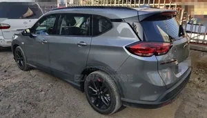Chevrolet Orlando 2024 Gray