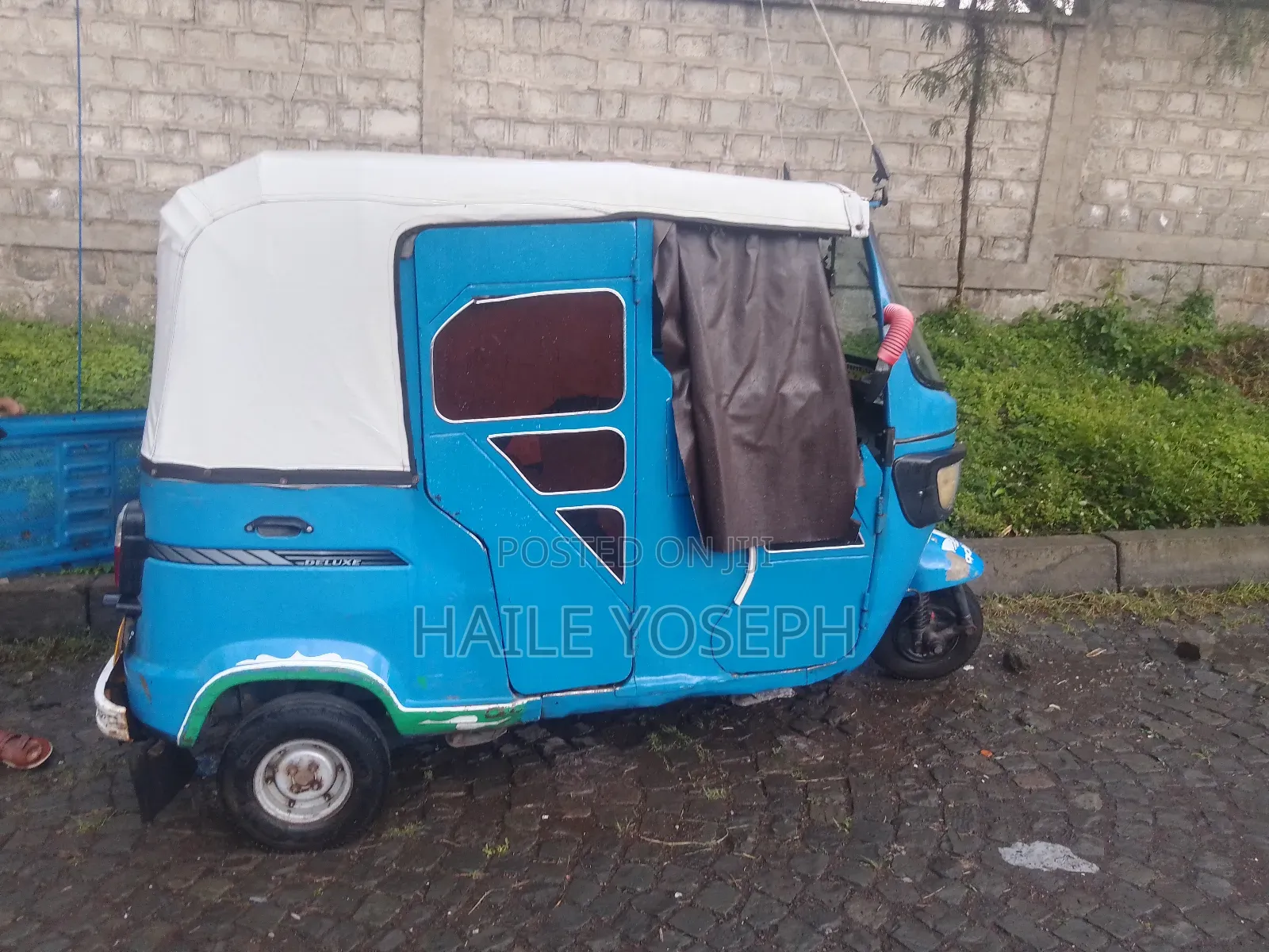 Bajaj 2018 Blue