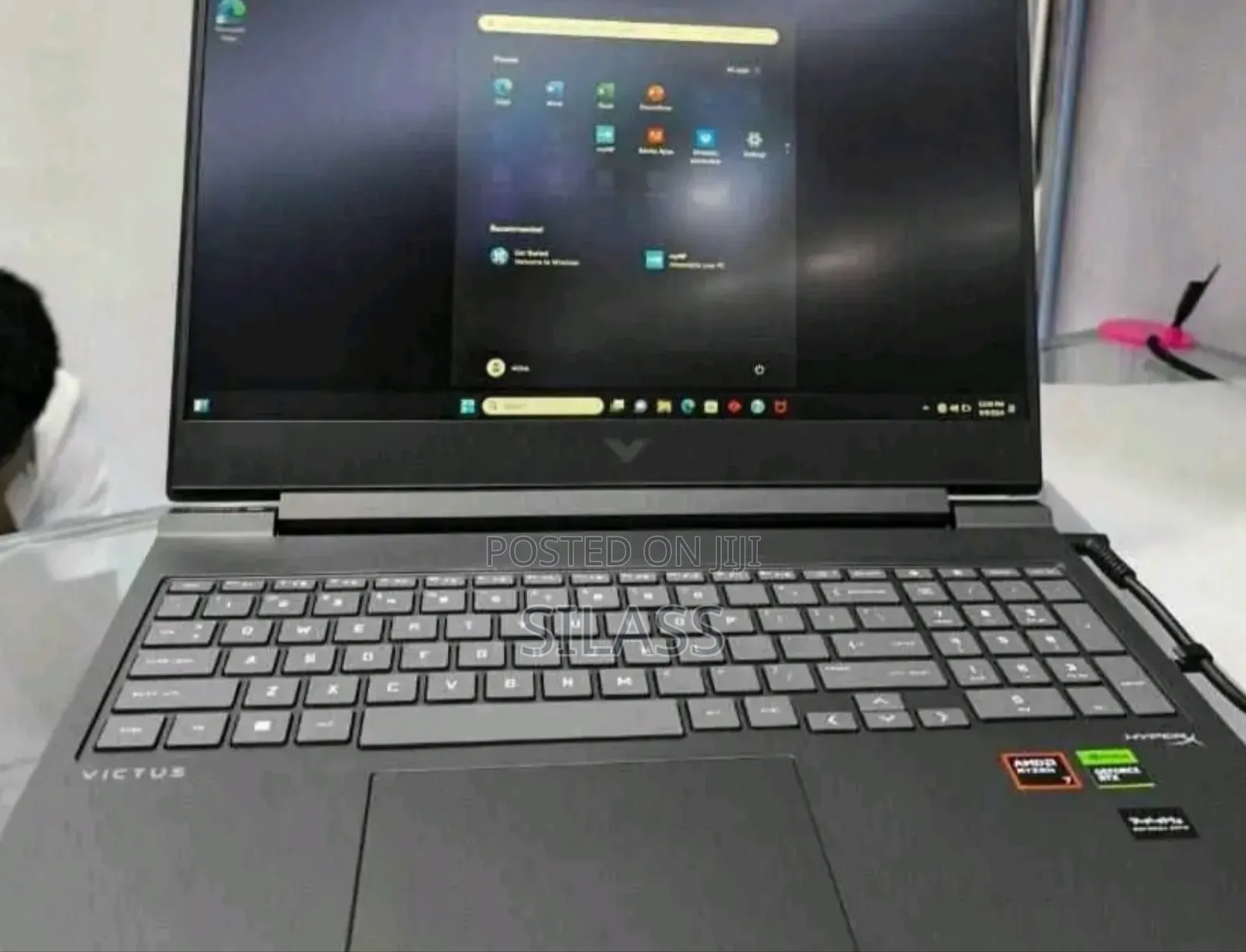 New Laptop HP Victus 16 16GB AMD Ryzen 9 SSD 1T