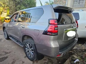 Toyota Land Cruiser Prado 2.8 2020 Gold