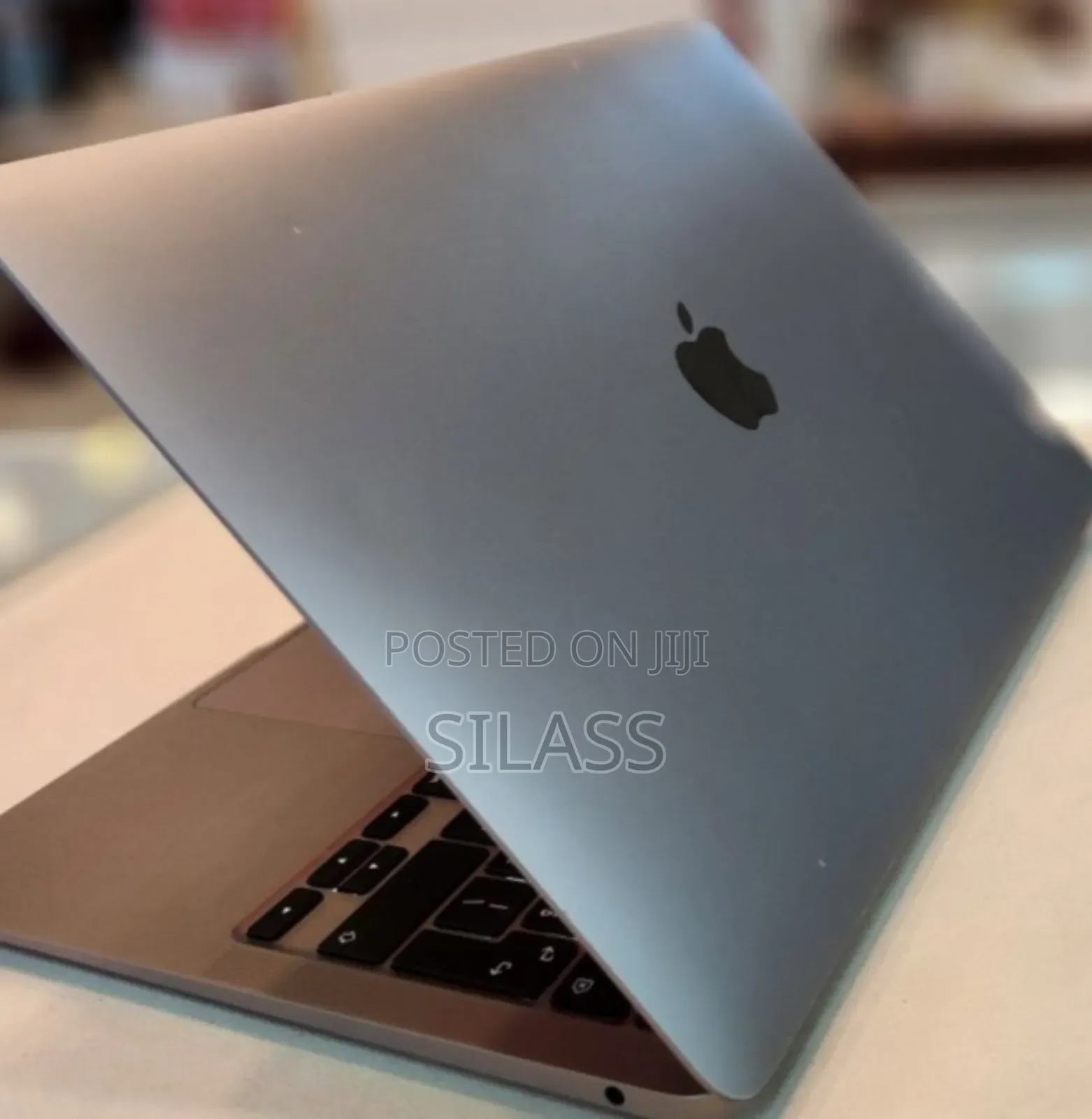 New Laptop Apple MacBook Air 2020 M1 8GB Apple M1 SSD 256GB