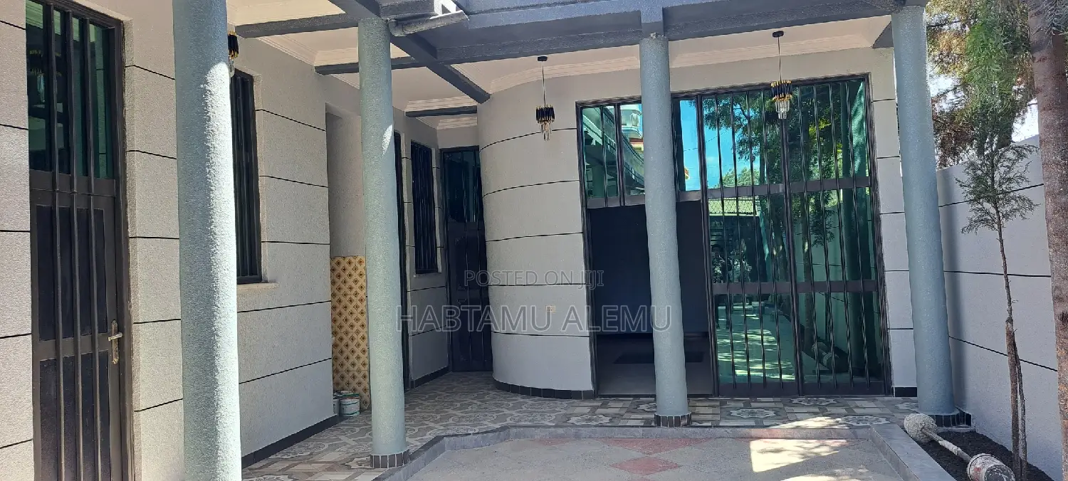 Furnished 5bdrm House in East Shewa for sale