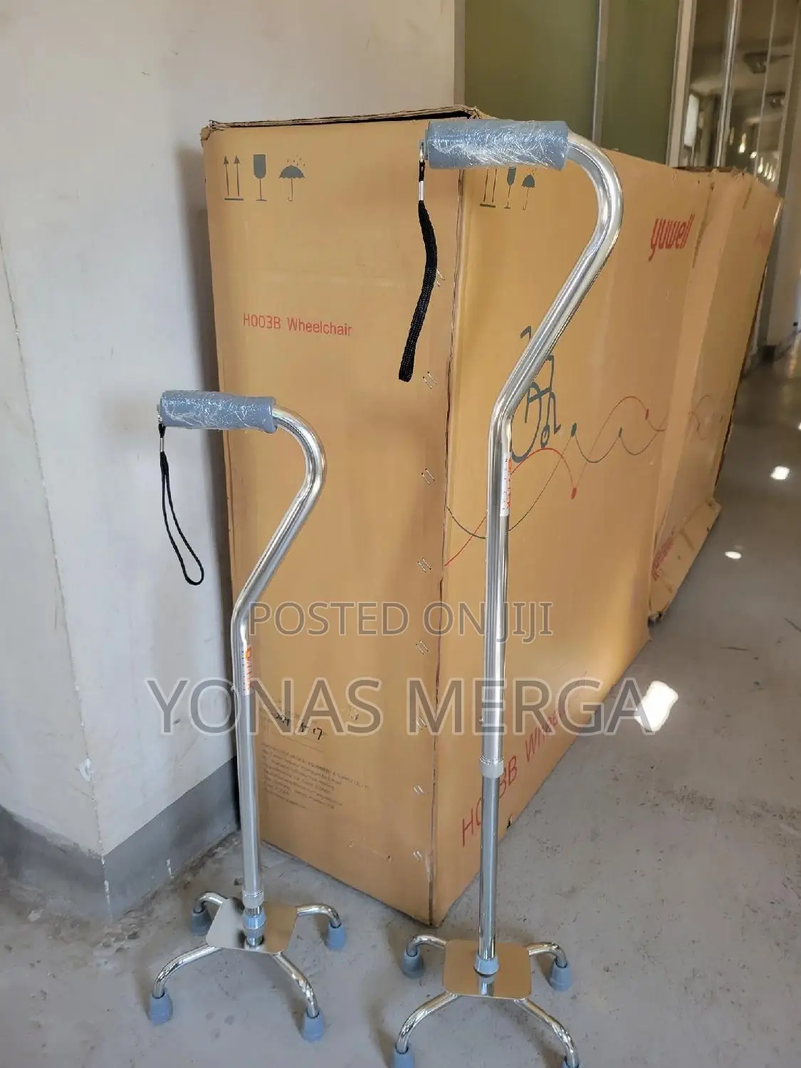 Walking Stick¥=Cane0₩Triangle Stool Crutches Family Present