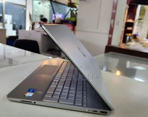 New Laptop HP Stream Notebook 8GB Intel Core I5 SSD 512GB