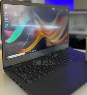 New Laptop Dell Inspiron 3541 8GB Intel Core I5 SSD 256GB