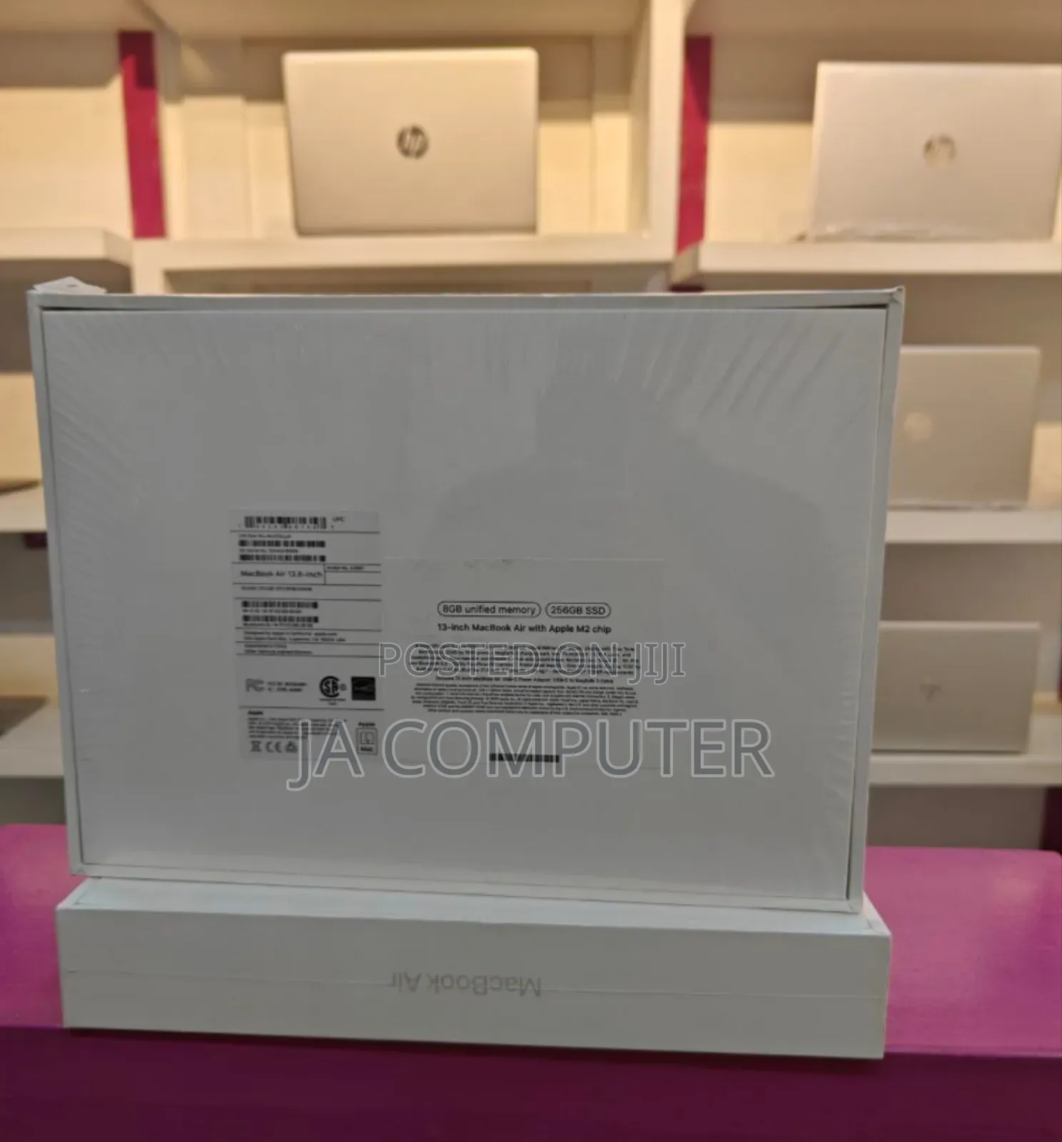 New Laptop Apple MacBook Air 2022 M2 8GB Apple M2 SSD 256GB