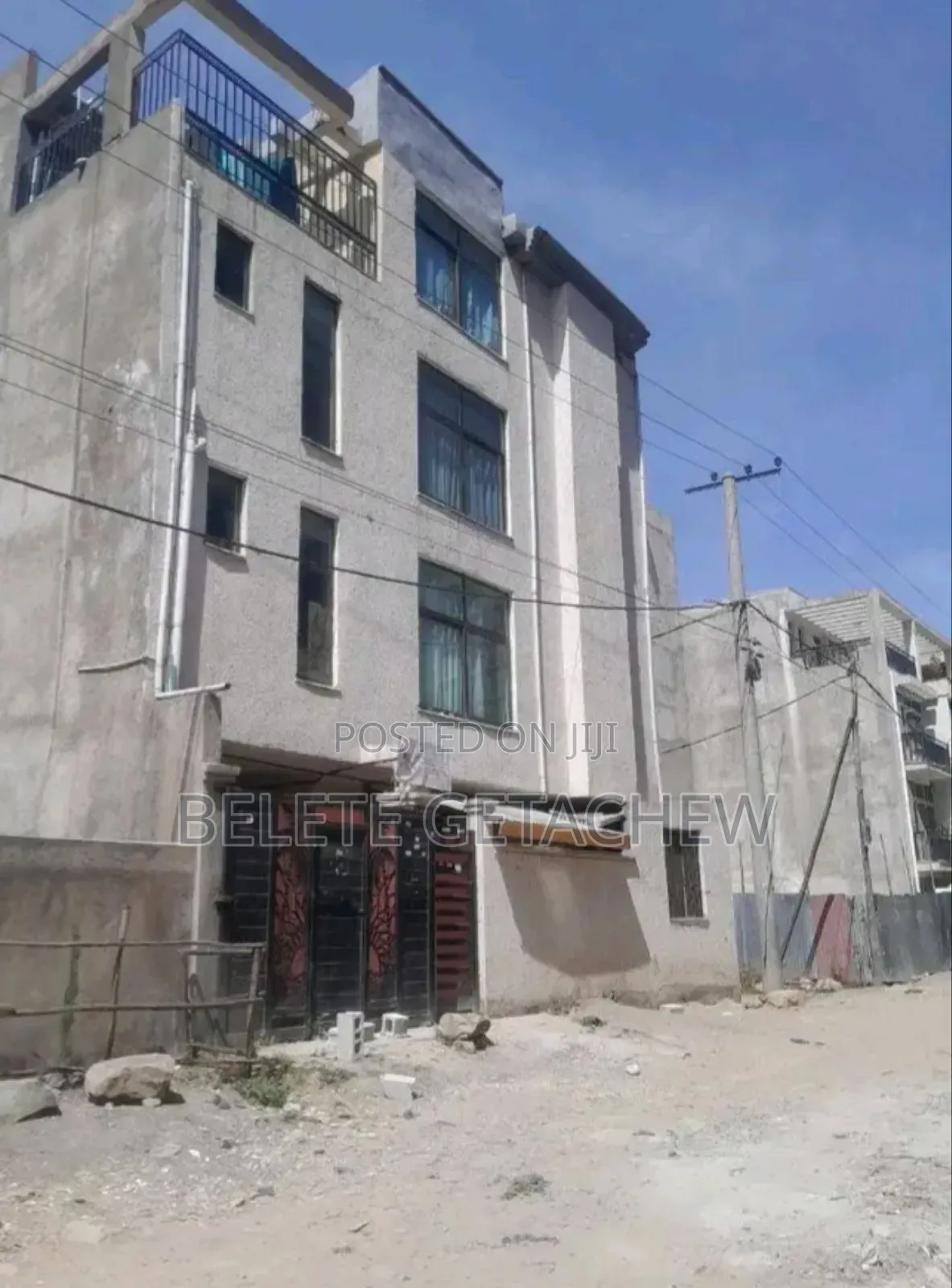 5bdrm House in Ayat, G+3, Yeka for sale