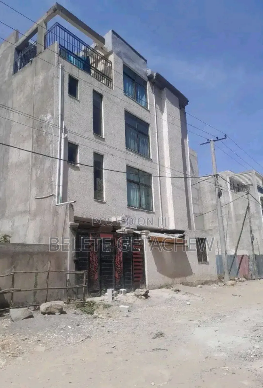 5bdrm House in Ayat, G+3, Yeka for sale