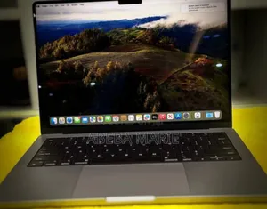 New Apple MacBook Pro 2023 M3 14-Inch 18GB Apple M3 Pro SSD 512GB