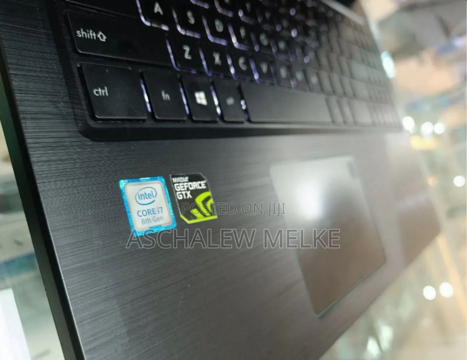 Laptop Asus VivoBook 15 X505BA 16GB Intel Core I7 HDD+SSD 500GB