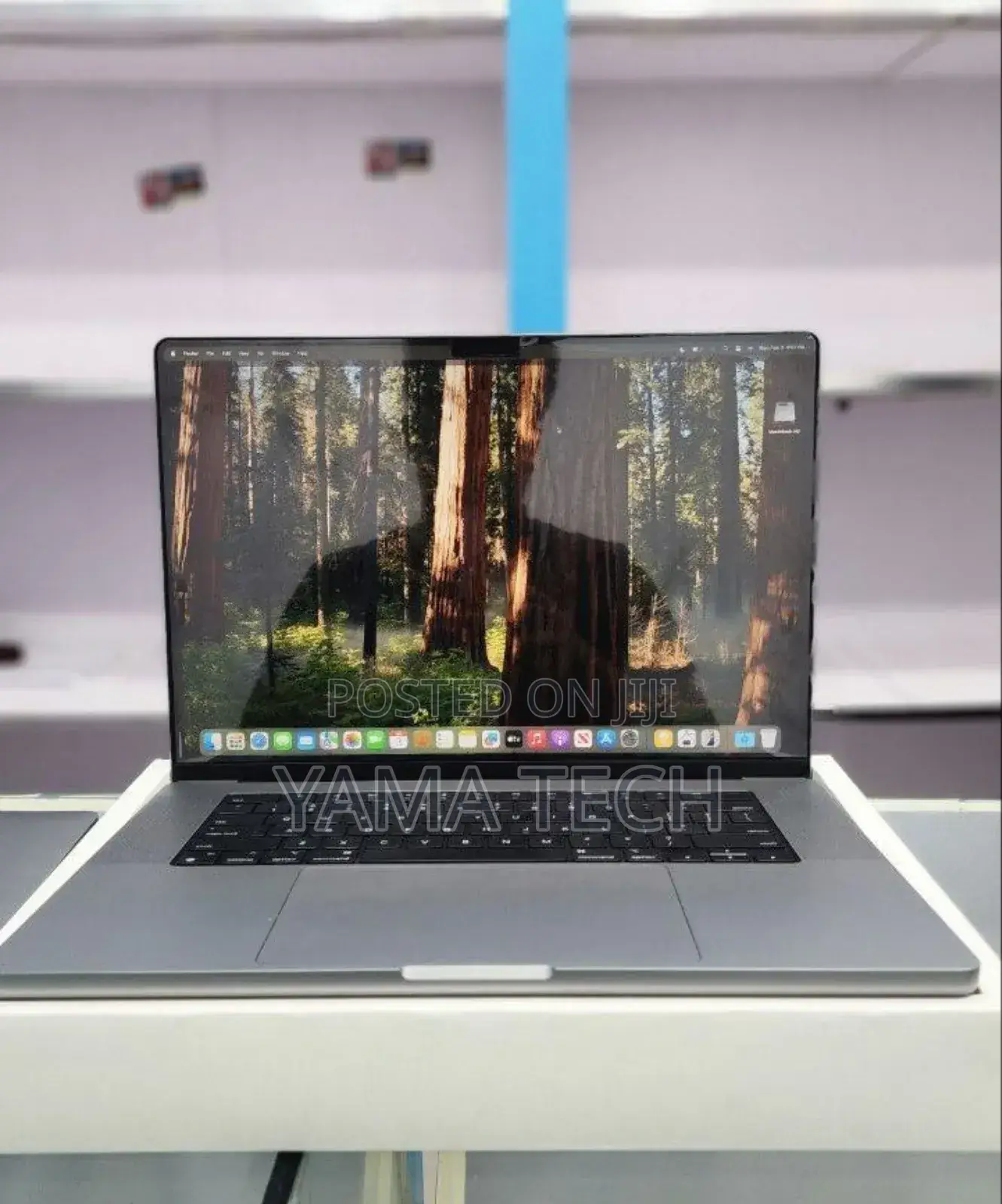 New Laptop Apple MacBook Pro 2021 M1 16GB Apple M1 Pro SSD 1T