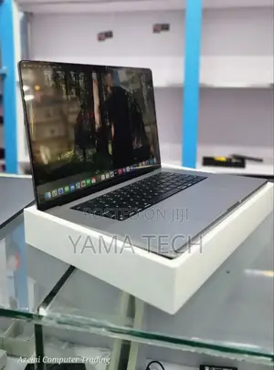 New Laptop Apple MacBook Pro 2021 M1 16GB Apple M1 Pro SSD 1T