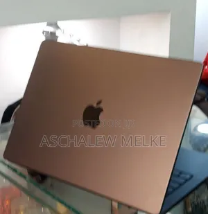 New Apple MacBook Pro 2023 M3 14-Inch 18GB Apple M3 Pro SSD 512GB