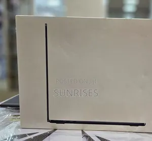 New Laptop Apple MacBook Air 2024 M3 13-Inch 8GB Apple M3 SSD 256GB