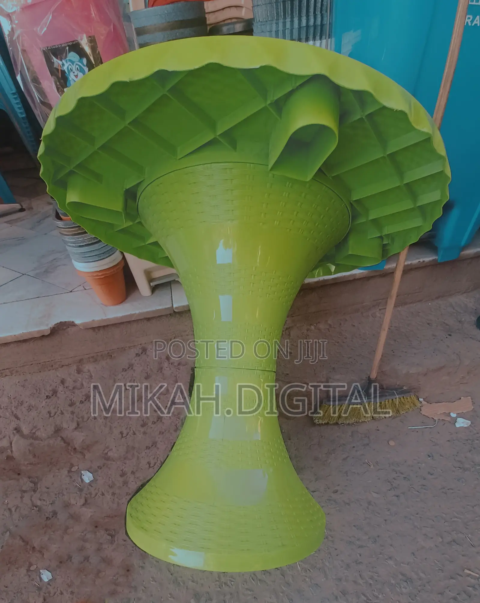 Mesob Shape 80cm Cafe Plastic Table