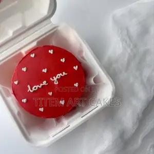 Mini Valentine Cakes