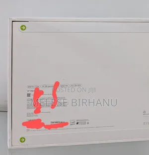 Photo - New Laptop Apple MacBook 24GB Apple M4 Pro SSD 512GB