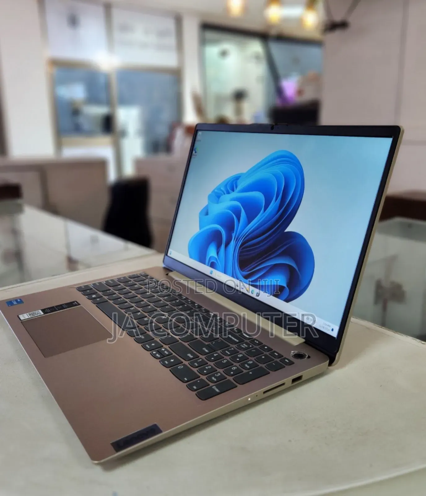 New Laptop Lenovo Ideapad 3 8GB Intel Core I3 SSD 256GB